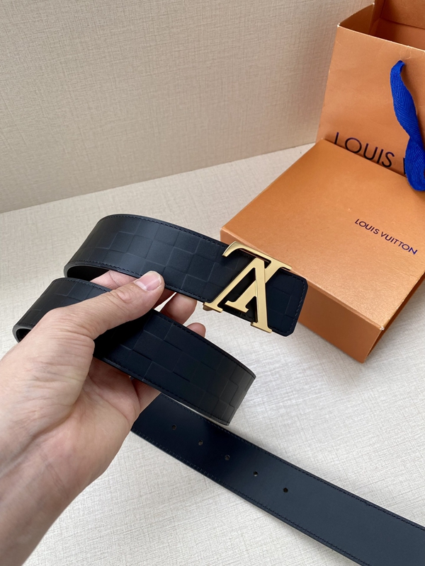 激安ルイヴィトンベルト着用イメージ